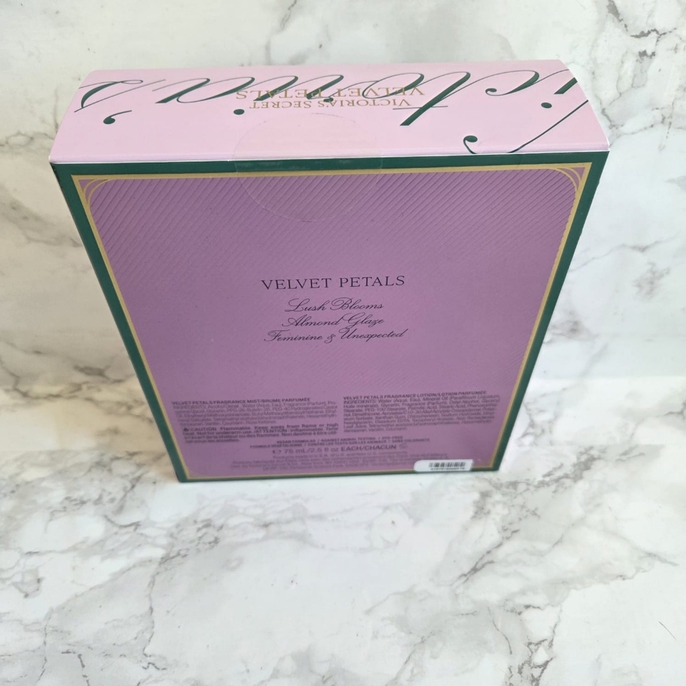 VICTORIA'S SECRET VELVET PETALS GIFT SET Body fragance - Picture 4 of 5